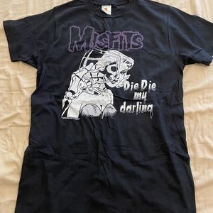 Black misfits shirt